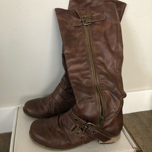 Brown boots